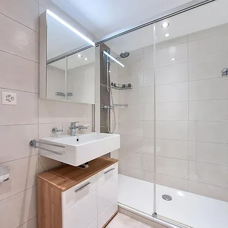 Les Ambassadeurs B 3 By Interhome Appartamento Crans-Montana
